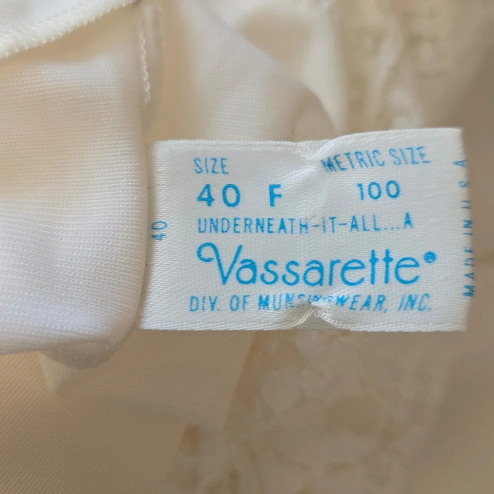 Vassarette Vintage White Lace Trim Full Slip Antron III Nylon 40F Made in USA
